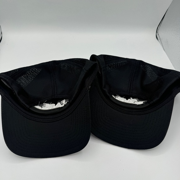 BUNDLE of 2 Barry’s Bootcamp Hats , Face Yourself Challenge 2023 Finisher Prize - Picture 13 of 13